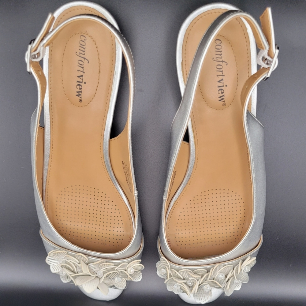 Comfortview The Rider Slingback Sandals Silver Womens 9.5WW Floral Embellishment - Picture 7 of 11